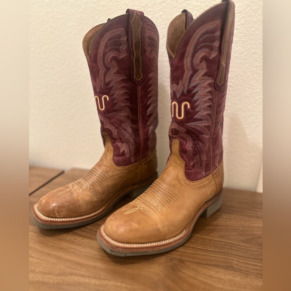 Lucchese king ranch ladies boots. Only worn three times